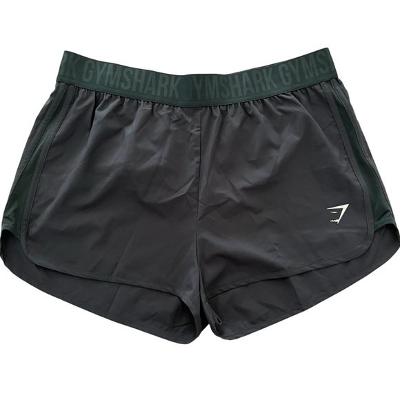 Gymshark Pants - Gymshark Loose Fit Shorts